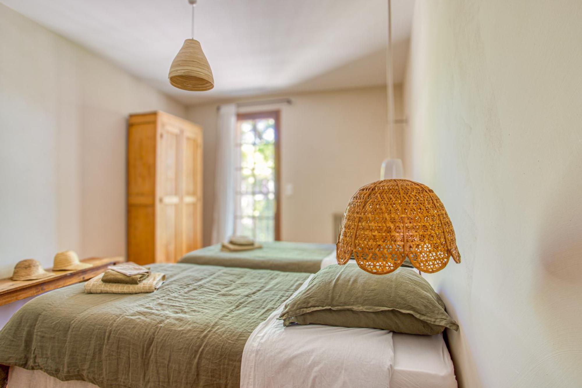Mas De Bacalan Bed and Breakfast Mormoiron Exteriör bild
